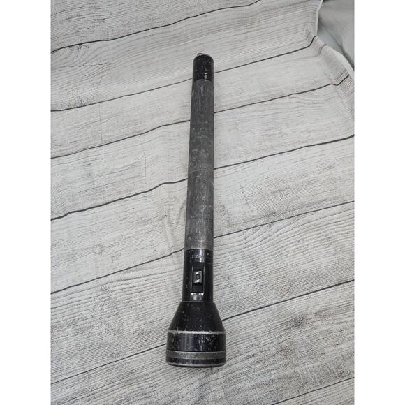 RARE Vintage 20-Inch KEL-LITE Police Baton Flashlight - FOR PARTS - Picture 3 of 14